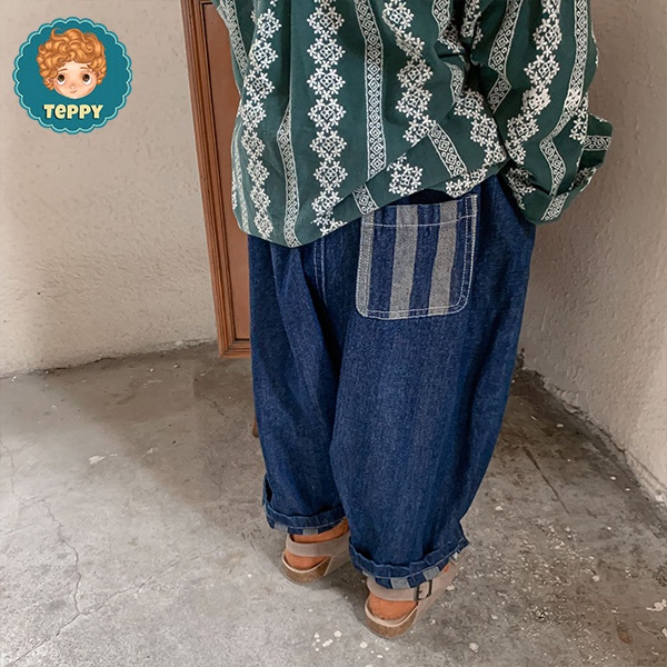 Quần jeans cho bé phối túi sọc
