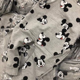 Yếm Mickey