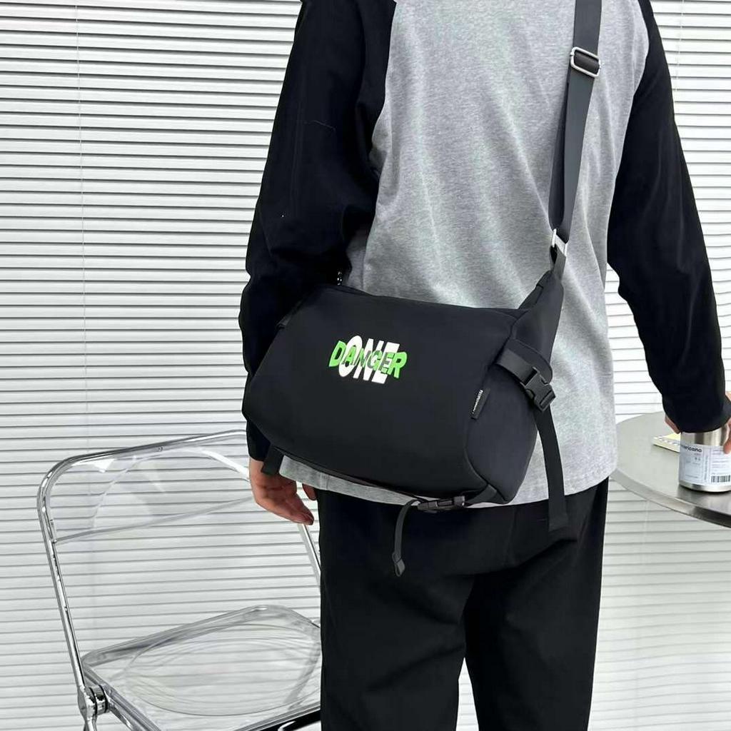 Túi đeo chéo học sinh sinh viên vải dù nhiều ngăn đựng đi học đi chơi thời trang unisex nam nữ W7023