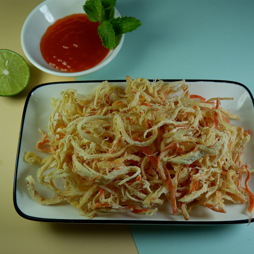 Khô mực hấp dừa xé sợi 200gr kèm tương ớt, ăn vặt Hà Nội | BigBuy360 - bigbuy360.vn