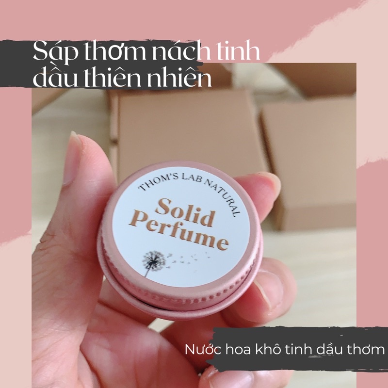 Nước hoa khô tinh dầu thiên nhiên Hiltown, các dưỡng chất trong sáp còn giúp dưỡng da mềm mại, lưu hương 12 giờ 10g