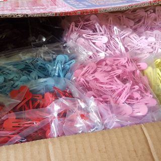 Kẹp tách màu. Sỉ kẹp tách màu gồm đen, đỏ hồng nhạt, hồng hàn quốc, vàng, xanh. Kẹp tách....sỉ và lẻ phụ liêu_phụ kiện .