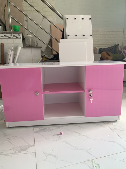 Kệ tivi nhựa đài loan 50x100x31 trắng hồng