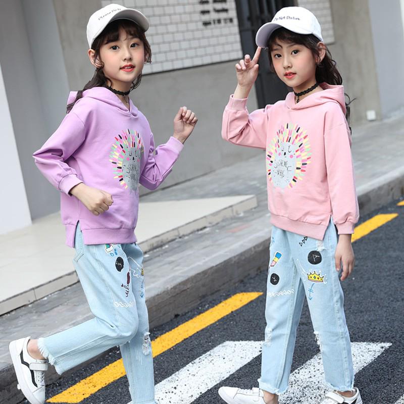 Bộ áo nỉ hoodie + quần jean dài cho bé gái