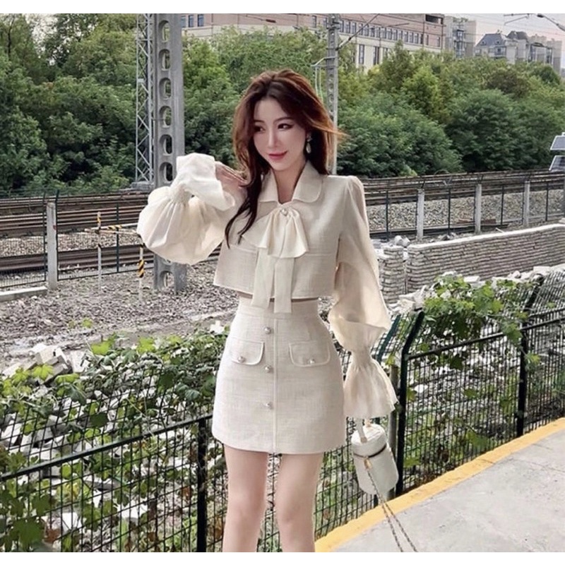 SET ÁO CROPTOP DẠ TRẮNG TAY VOAN KHÚC + CHÂN VÁY DÂY KÉO LÓT QUẦN MS98