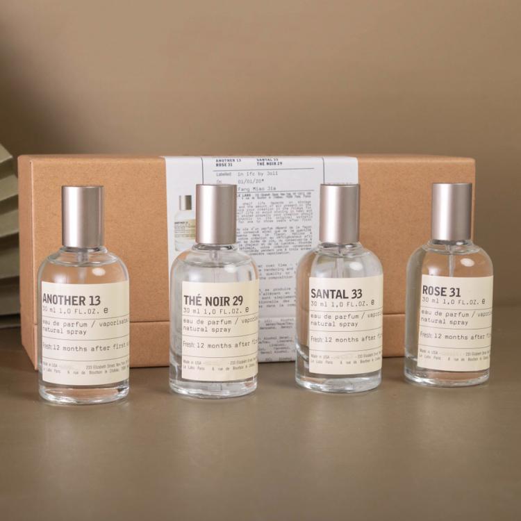 Le Labo Set 4 chai nước hoa mùi 13 đặc biệt/ 29 trà đen/ 31 hoa hồng/ 33 gỗ đàn hương dung tích 30ML