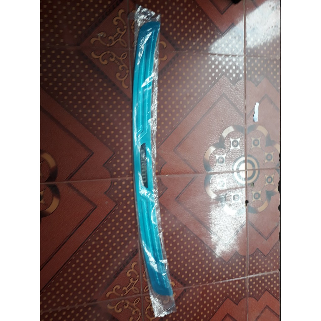 Chống trầy cốp ngoài xe Cerato Inox dùng cho các form xe 2016-2018