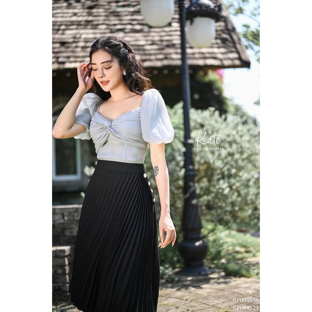 Áo croptop nữ tay bồng vặn ngực 4650 chân váy xếp ly lệch tà đính cúc 4524 thời trang thiết kế KATE By Linh Nguyen