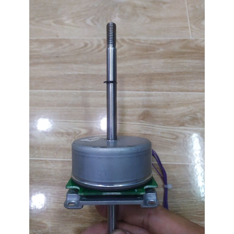 Chế quạt 12v Mạnh với Brushless Motor 21,6w đã đóng cốt