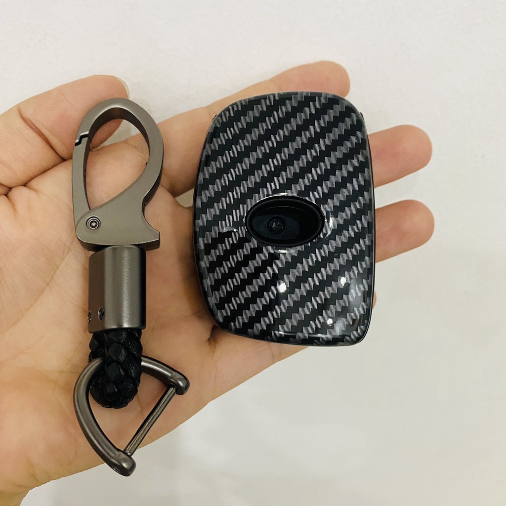 Ốp Chìa Khóa Carbon xe Hyundai Creta 2022 2023 - chìa 4 nút, kèm móc treo sang trọng, bảo vệ chìa khóa xe toàn diện
