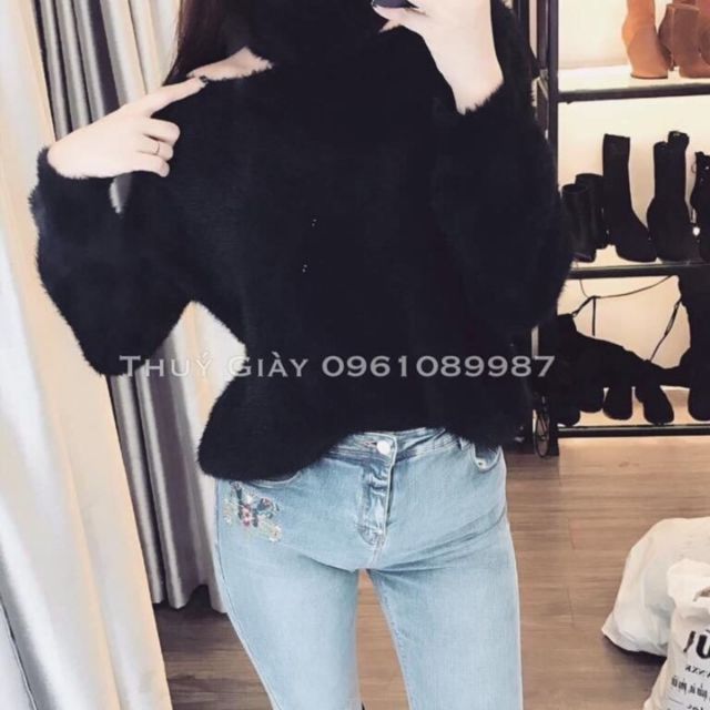 Áo len lông cổ cao trễ vai | BigBuy360 - bigbuy360.vn