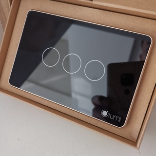 Công tắc Lumi 3 nút kính phẳng