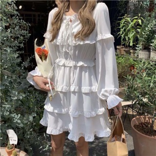 Đầm tầng TRẮNG tay dài