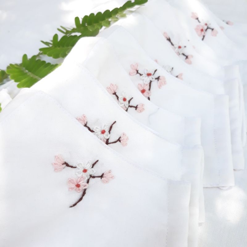 Khẩu trang linen thêu tay cành hoa anh đào 🌸 | BigBuy360 - bigbuy360.vn