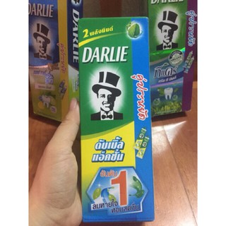 Hộp 2 tuýp Kem đánh răng ông tây đen Darlie vị chanh bạc hà (160g)
