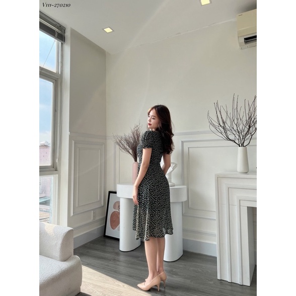 V111 Váy Hoa Nhí Rút Ngực Cho Con Bú