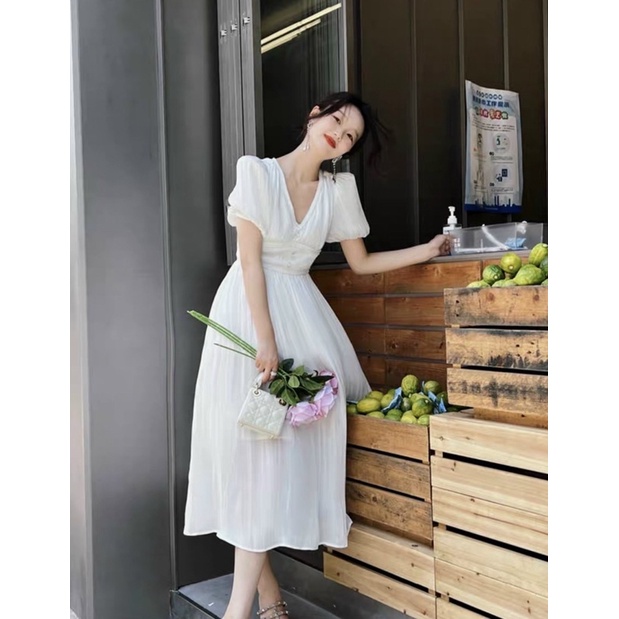 ĐẦM MIDI TRẮNG CỔ V TAY BỒNG VIỀN CƯỜM