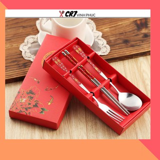 Bộ thìa,dĩa,đũa sang trọng 3 món kèm hộp giấy đựng sang chảnh 88151 SHOP CR7