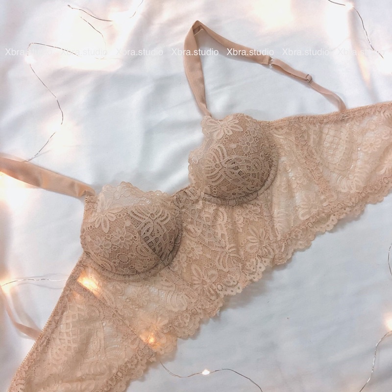 Áo corset quai lụa ren mềm màu nude