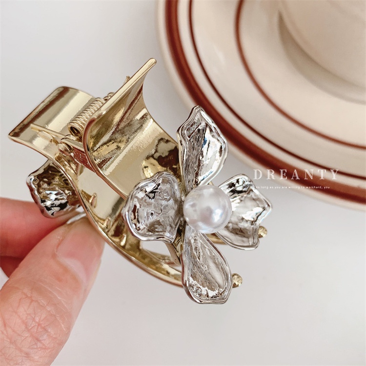 Kẹp Tóc Hình Hoa Đính Ngọc Trai Đơn Giản Thời Trang Cho Nữ