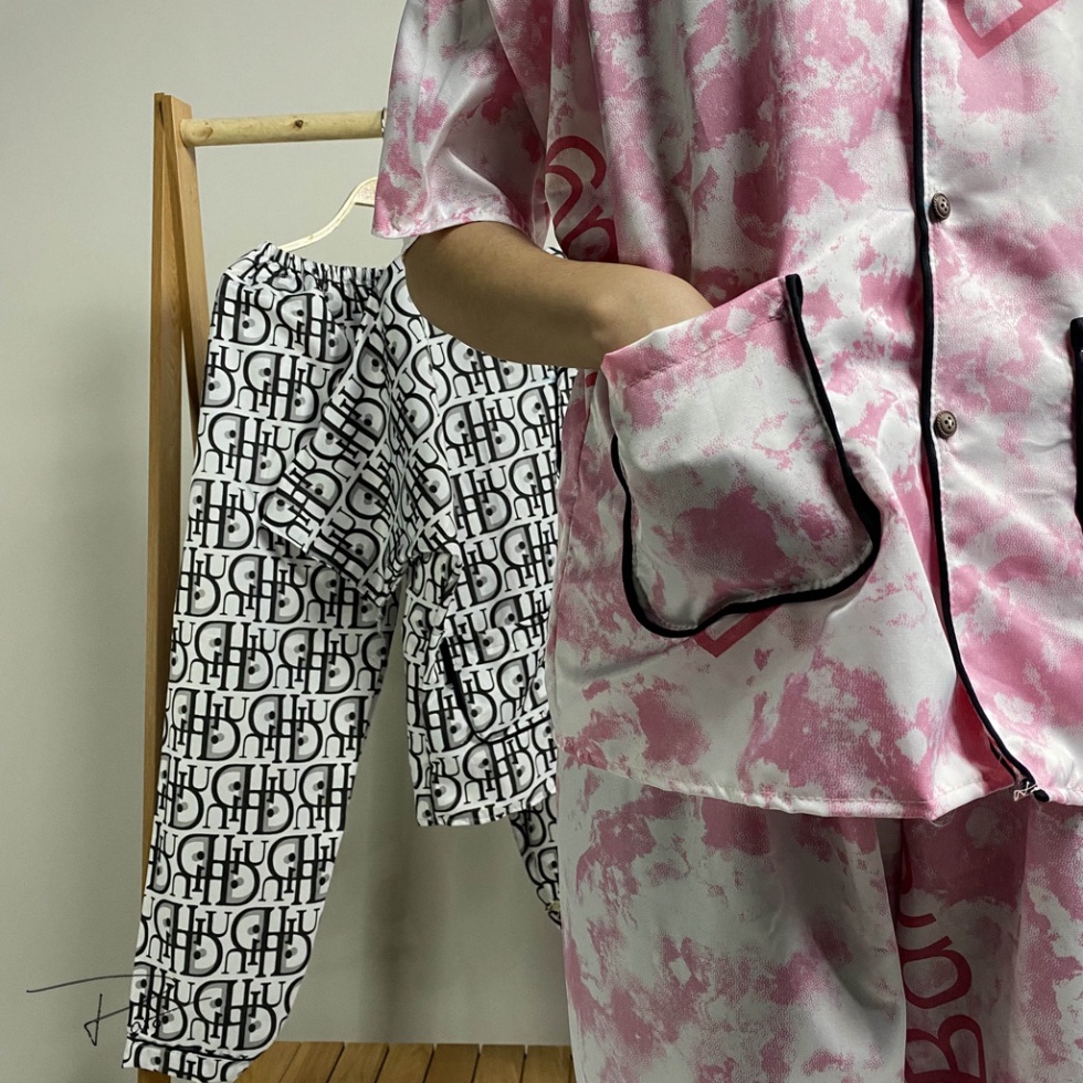Bộ pijama viền tay ngắn quần dài cực đáng yêu, chất liệu kate giặt không phai không nhàu (ảnh shop chụp) | BigBuy360 - bigbuy360.vn