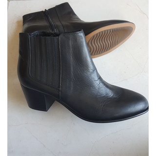 Giày boot hiệu Clarks xuất khẩu