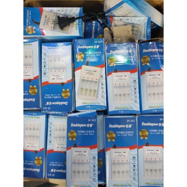 Combo Sạc Pin tiểu AA, AA Doublepow + 4 Pin sạc AA - SẢN PHẨM CHÍNH HÃNG
