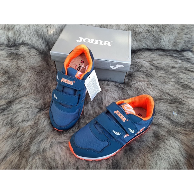Giày thể thao xuất hiệu Joma