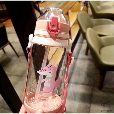 Bình Nước Chất Liệu Bằng Nhựa Cỡ Lớn Hoạ Tiết Hoạt Hình Có Ống Hút