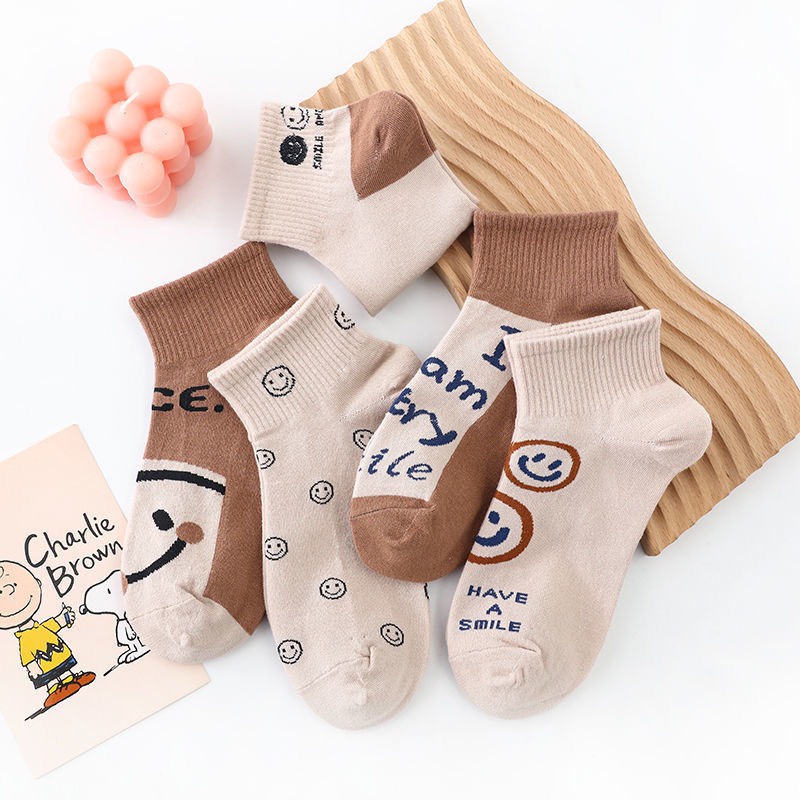 Tất nữ cổ ngắn họa tiết mặt cười, phong cách trẻ trung, chất liệu cotton, thấm hút mồ hôi TT85