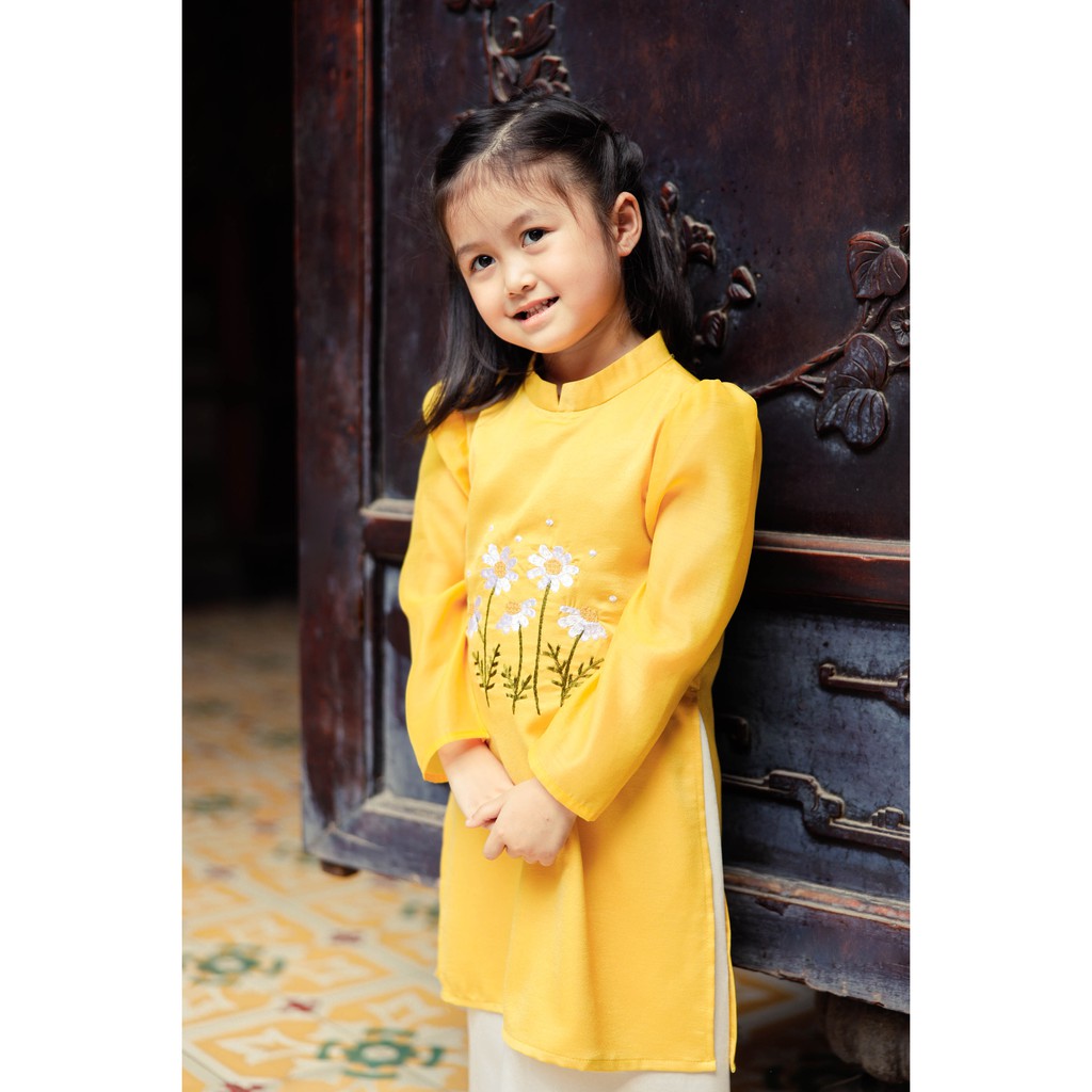 Bộ set áo dài cho bé gái BYZU kiểu áo dài cách tân phối tay bồng thêu hoa cúc, chất liệu lụa cao cấp