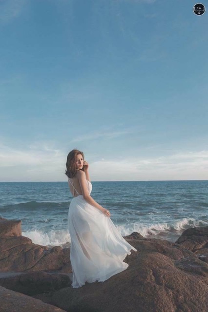 Maxi trắng hở lưng | BigBuy360 - bigbuy360.vn