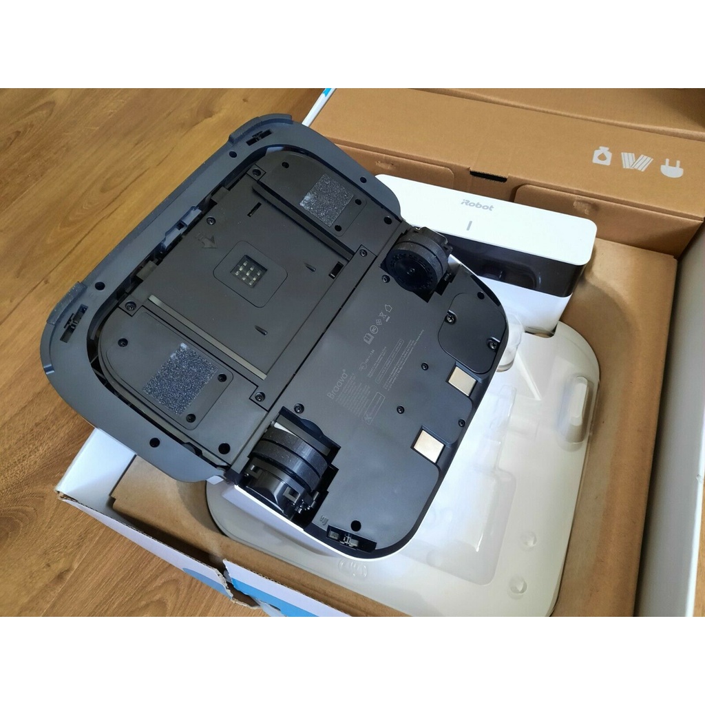 Robot lau nhà Braava Jet M6 hàng Nhật nội địa Autovol.Mới nguyên thùng 100% và trưng bày nobox