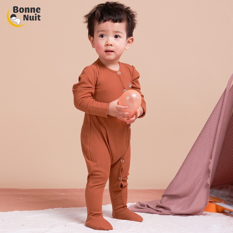 Sleepsuit dài tay cài chéo liền tất Cookie