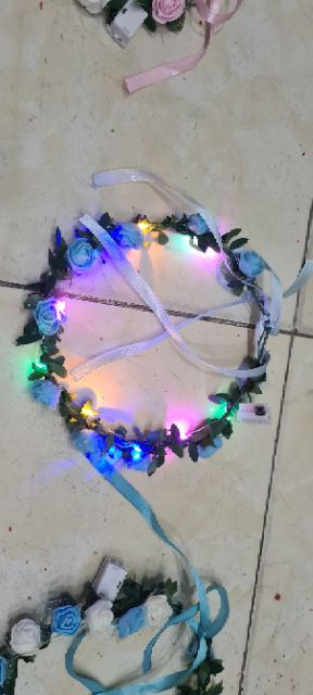 Vòng hoa đội đầu  có đèn led loại 10 bông