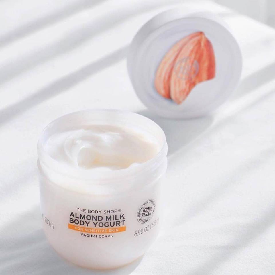 Sữa chua dưỡng thể The Body Shop Body Yogurt dưỡng da mềm mịn, căng sáng