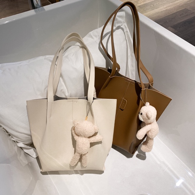 Túi tote da vừa A4 tặng kèm gấu xinh P041