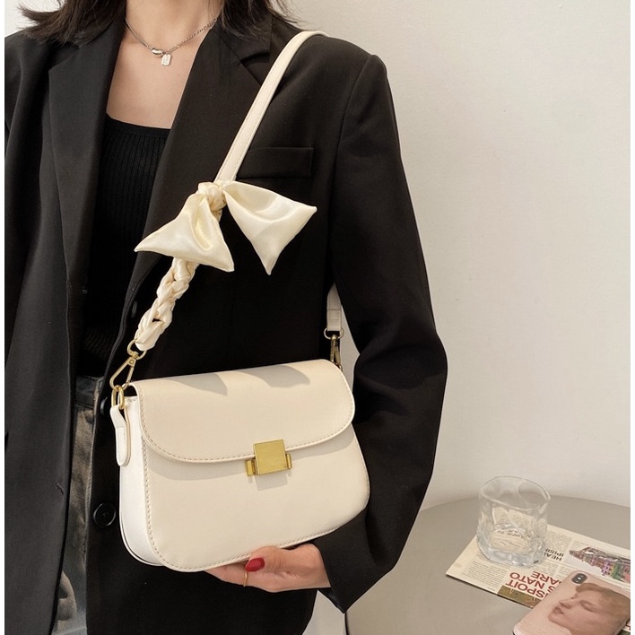 Túi đeo chéo đeo vai dây da phối khăn lụa hàng quảng châu có khóa miệng túi thời thượng trẻ trung