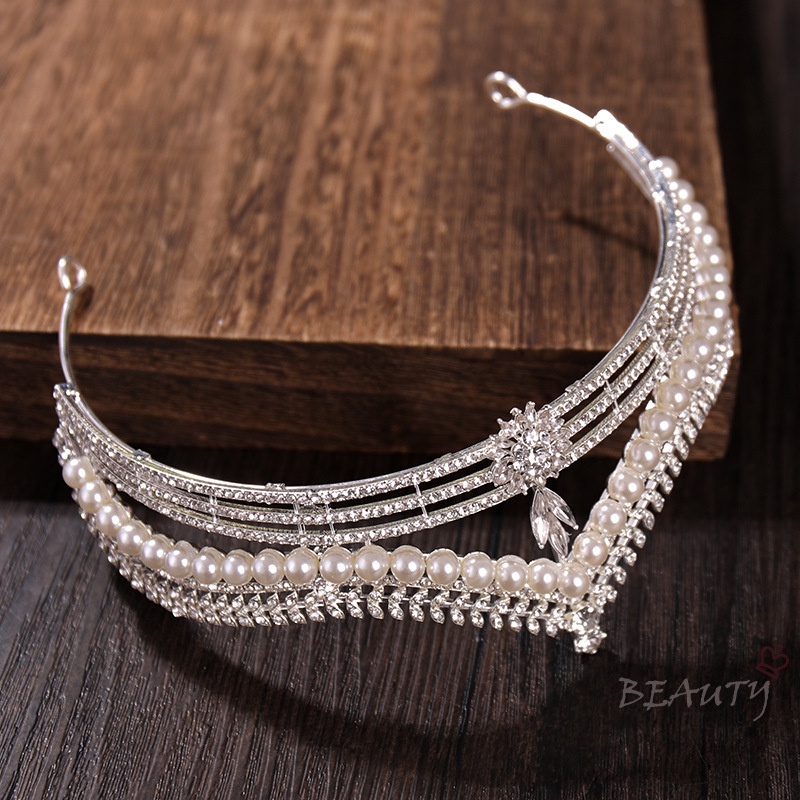 Vương miện đính đá sang trọng cho cô dâu