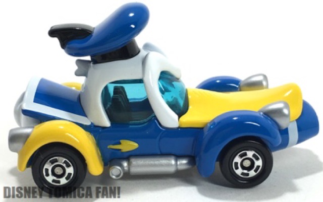 Xe mô hình Disney Tomica Donald Racing