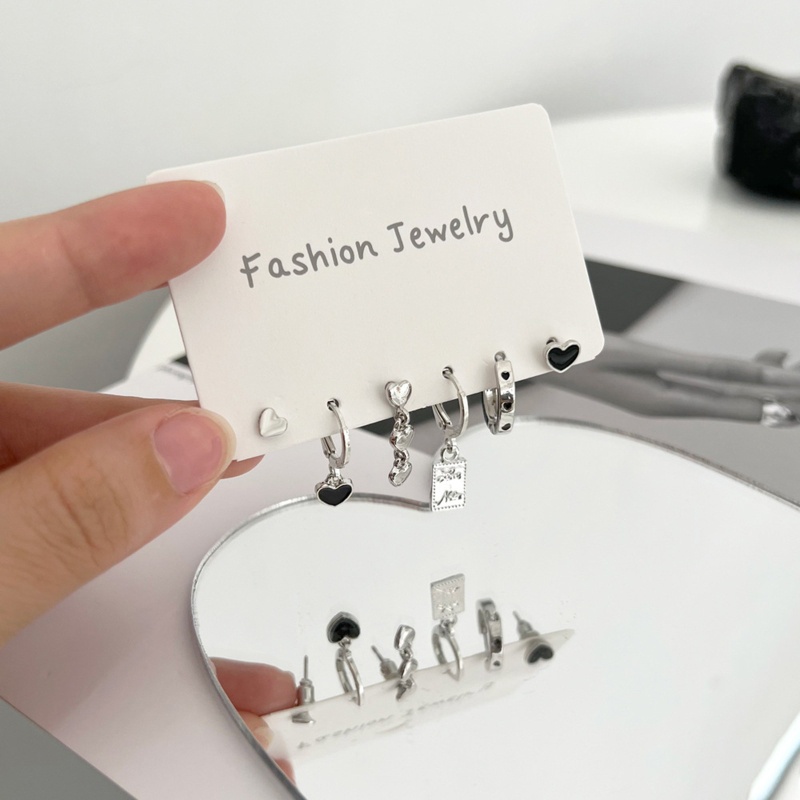 Arin Khuyên Tai Dây Xích Hình Trái Tim Màu Đen Phong Cách Đường Phố Nhật Hàn Cá Tính Dành Cho Bạn Nữ