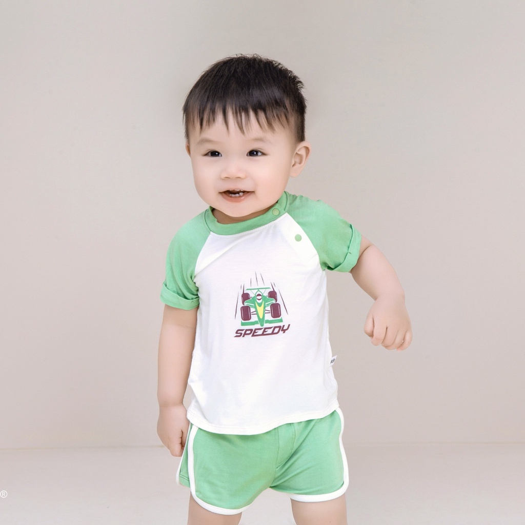 Chaang bộ cộc tay cho bé trai chất cotton , dành cho bé từ 3 tháng đến 5 tuổi SS2022D04