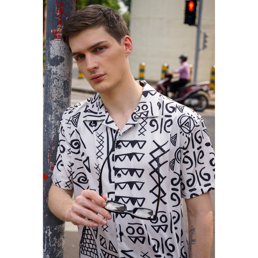 Áo Sơ Mi Nam Tay Ngắn Cổ Danton Họa tiết Biểu Tượng Tribal Doodle Vải Chun Chéo Mềm Mát ICON DENIM | BigBuy360 - bigbuy360.vn