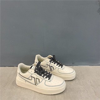 Giày thể thao đế 3cm giày ulazzzang
