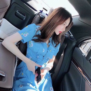 Váy hoa thắt eo