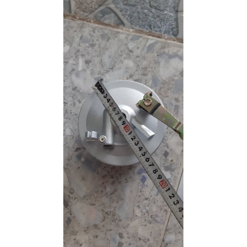 Má trước xe 3 bánh