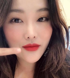 Son lì Bobbi Brown vỏ vàng