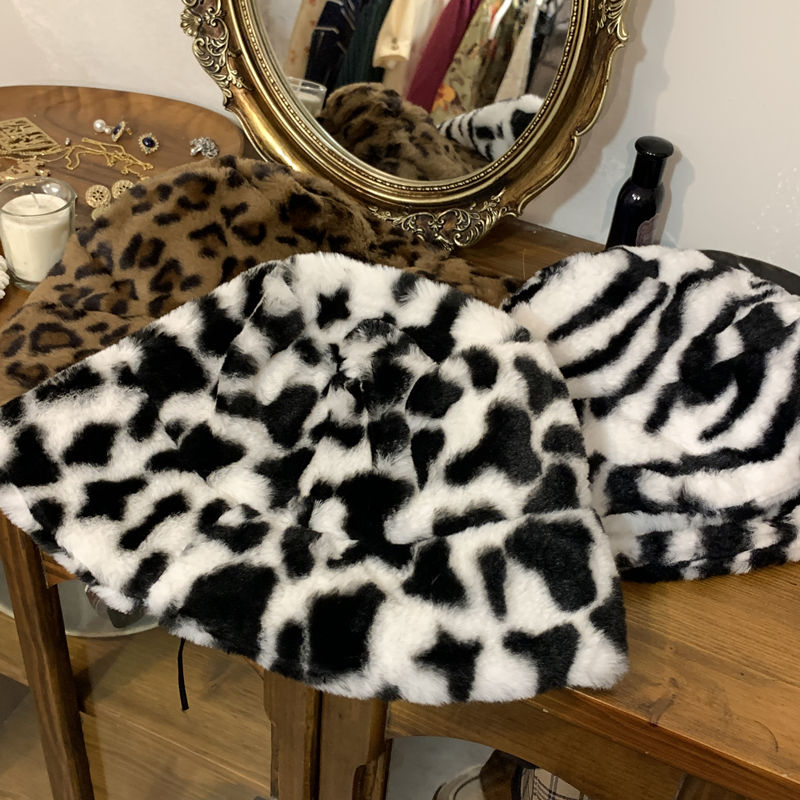 Mũ bucket lông dày dặn in họa tiết da báo/ngựa vằn phong cách mùa đông Hàn Quốc