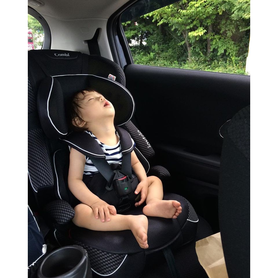 [CHÍNH HÃNG + LIMITED SALES ] Ghế ngồi ô tô cho bé Combi Joy Trip Plus Nhật Bản: cho bé từ 1 -12 tuổi