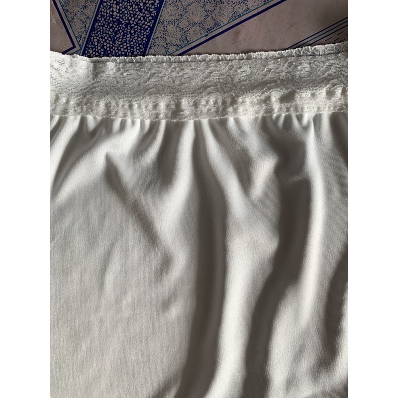 Chân váy lót lưng ren form ôm cho đầm body hoặc váy ôm